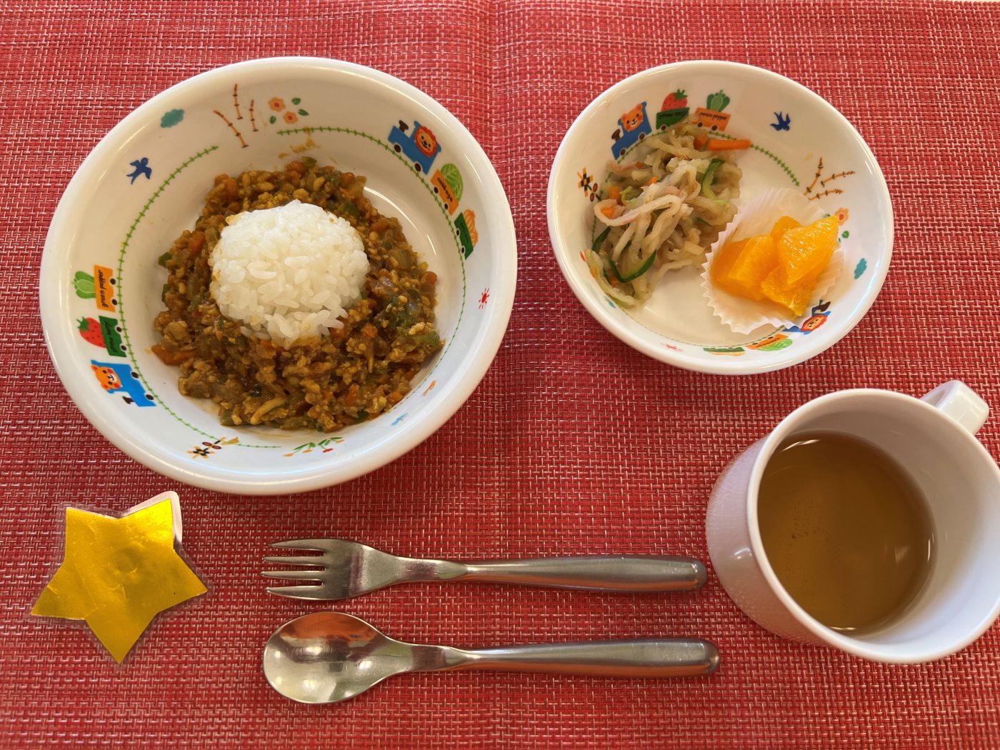 【12月2日㈪の給食・おやつ】