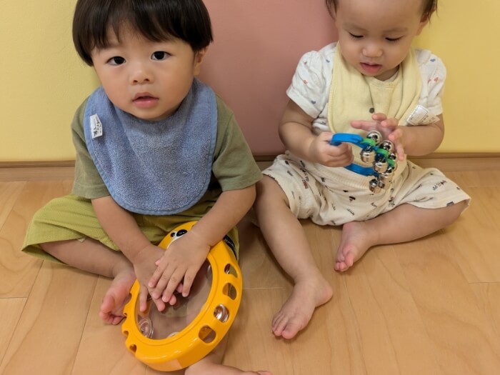 楽器(鈴、カスタネット、タンバリン)