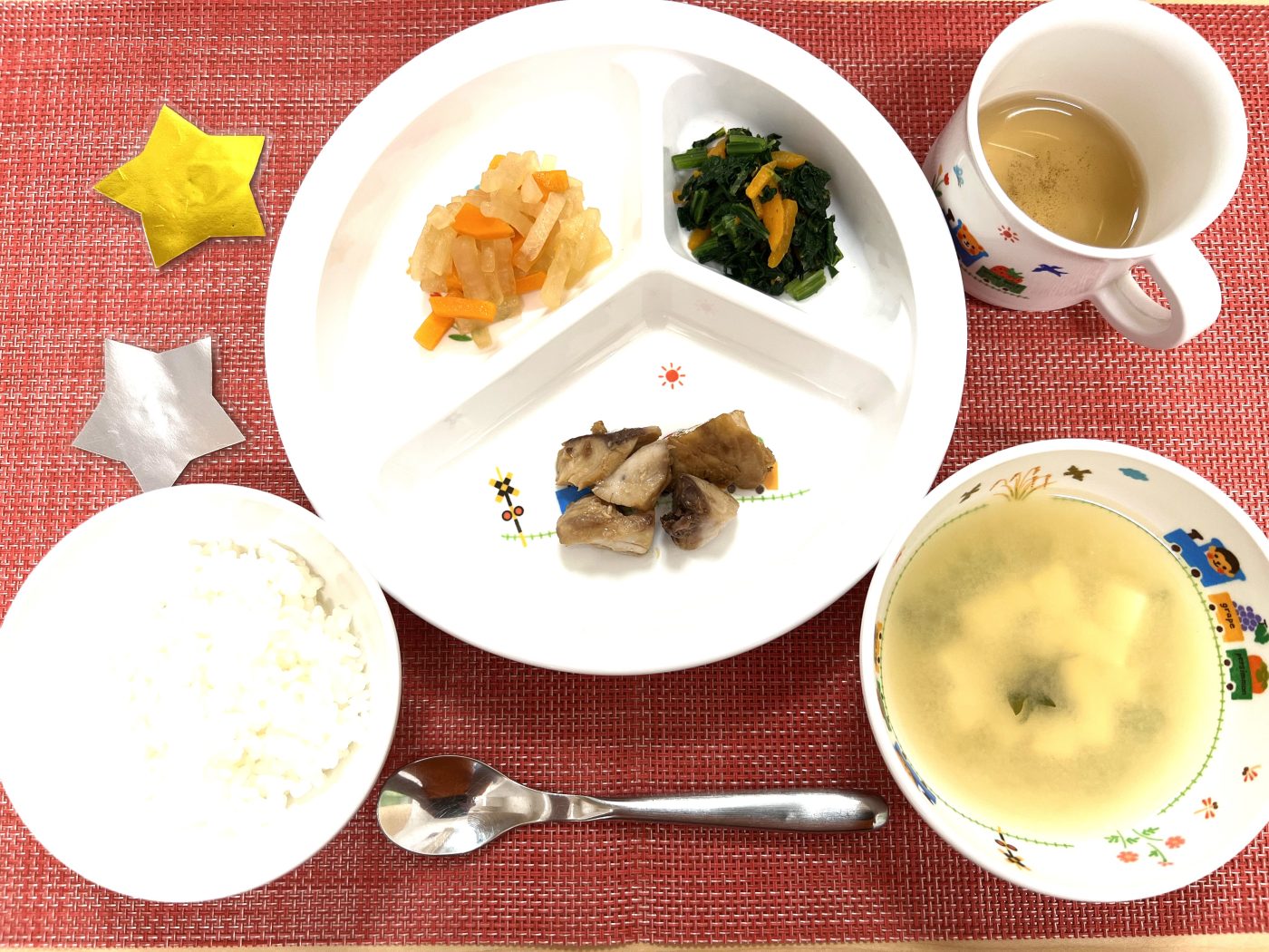 【6月4日㈫の給食・おやつ】