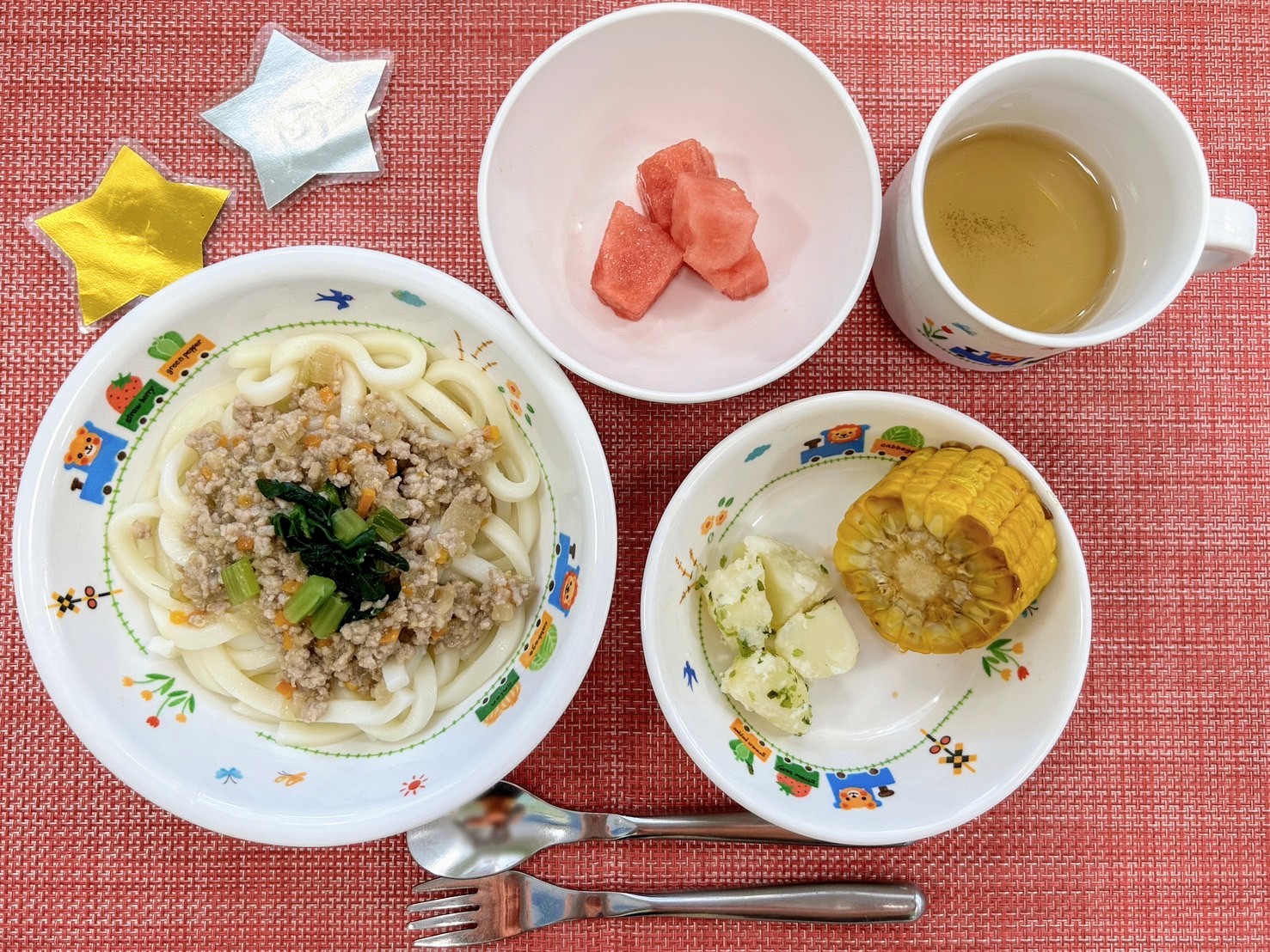 【8月23日㈮の給食・おやつ】誕生日会
