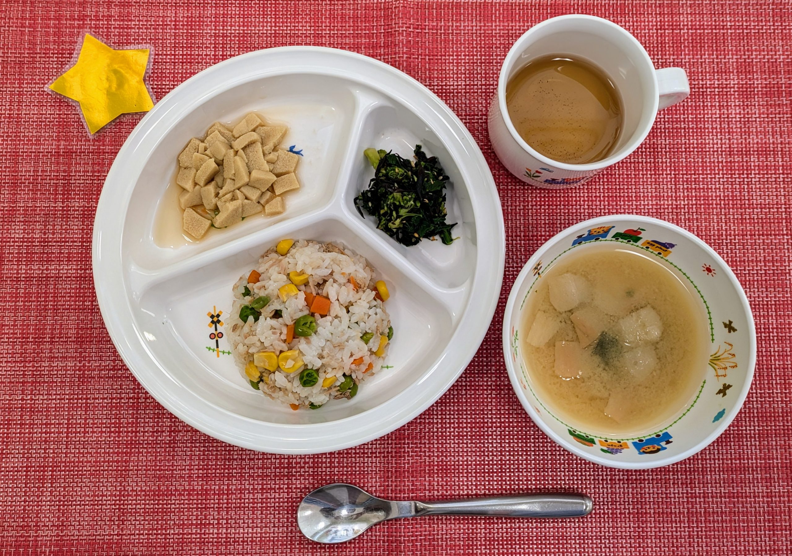 【1月18日㈯の給食・おやつ】