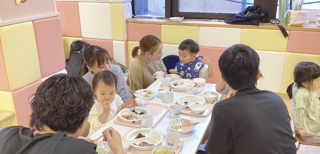 保護者の給食試食