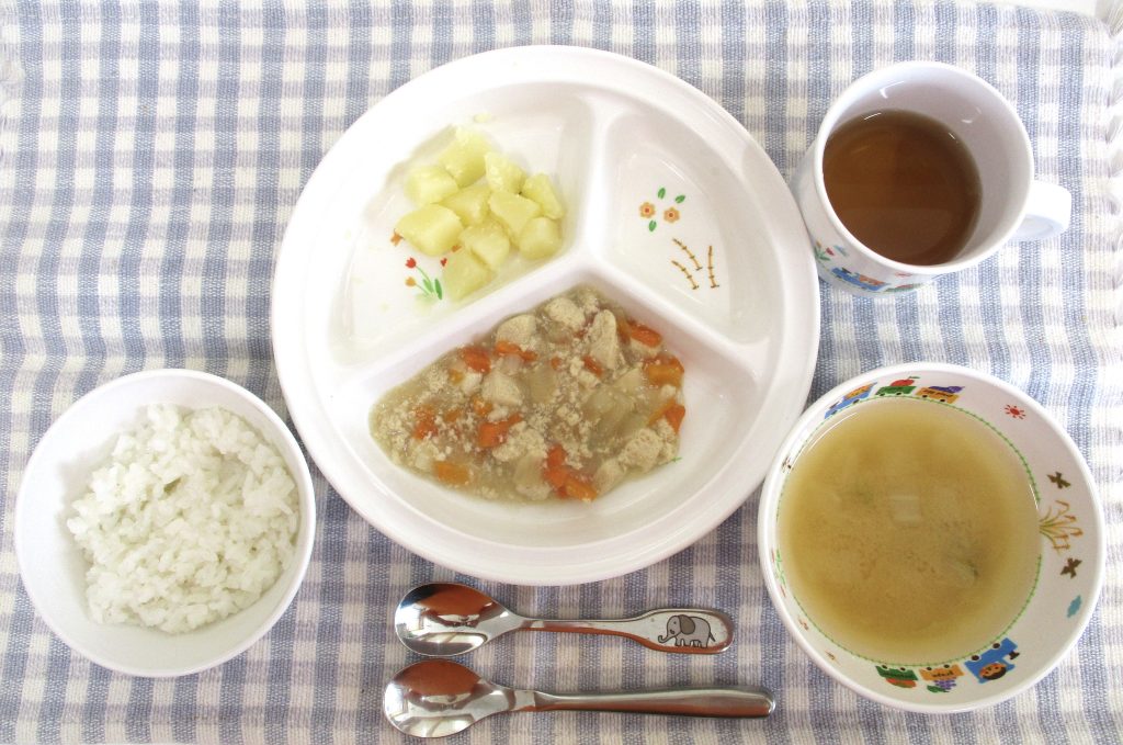 10月16日(月)の給食・おやつ