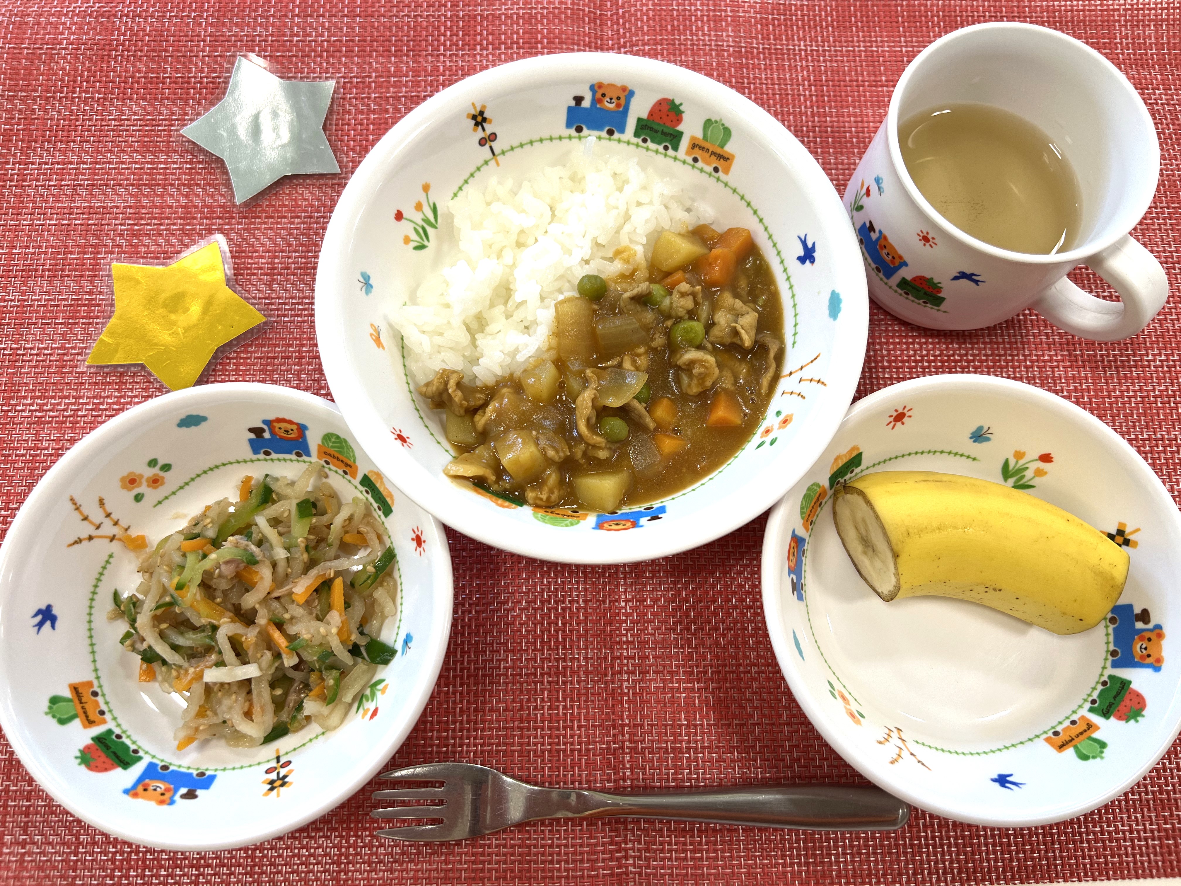 【10月17日㈭の給食・おやつ】