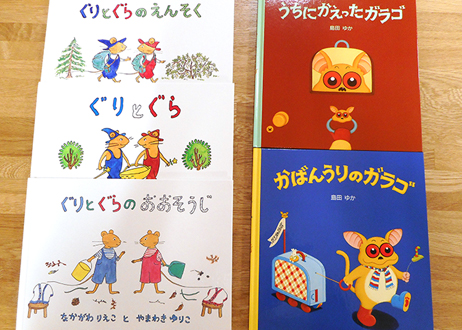 サンライズキッズ保育園での絵本の読み聞かせ