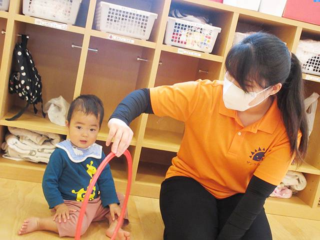保育士・<small></small> みく 先生について