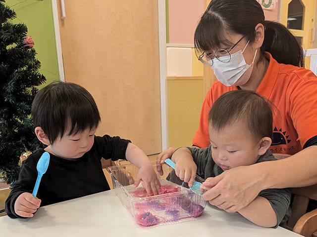 保育士・<small></small> のぶこ 先生について