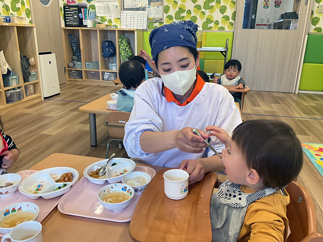 保育士・<small></small> はな 先生について