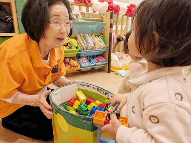 保育士・<small></small> さちこ 先生について