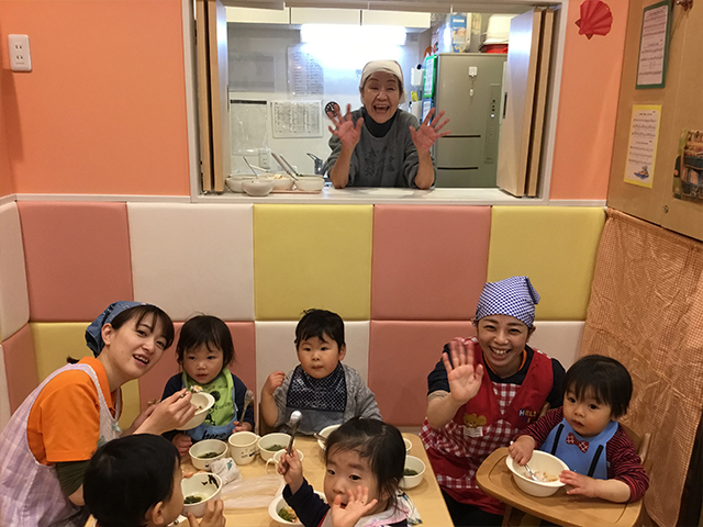 調理スタッフ・<small></small> かずこ 調理員について