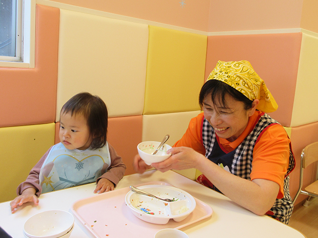 保育士・<small></small> ゆみこ 先生について