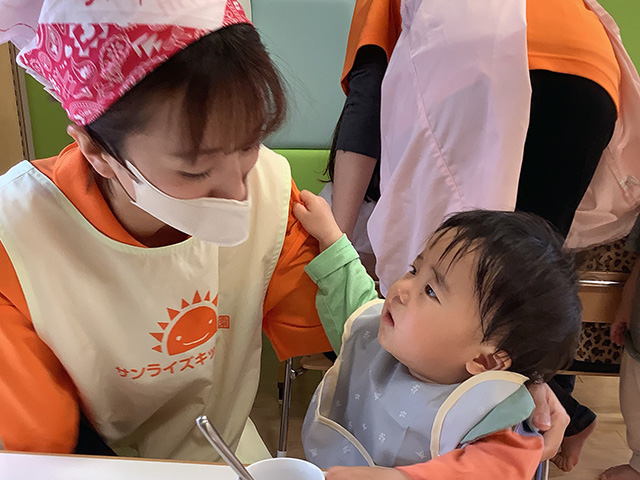 保育スタッフ・<small></small> ことな 先生について