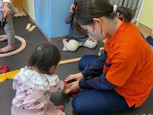 保育士・<small></small> しほ 先生について