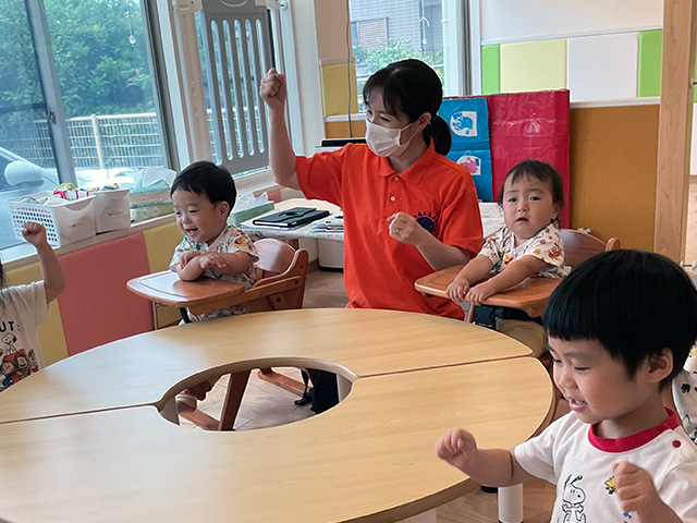 保育士・<small></small> えり 先生について