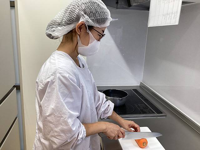 調理スタッフ・<small></small> さおり 調理員について