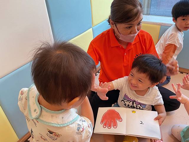 保育士・<small></small> たかこ 先生について