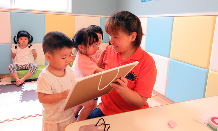 保育士・<small></small> かよ 先生について