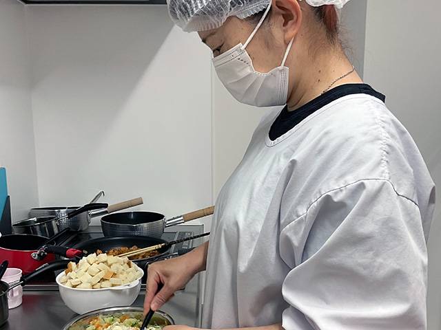 栄養士・<small></small> かずみ 調理員について