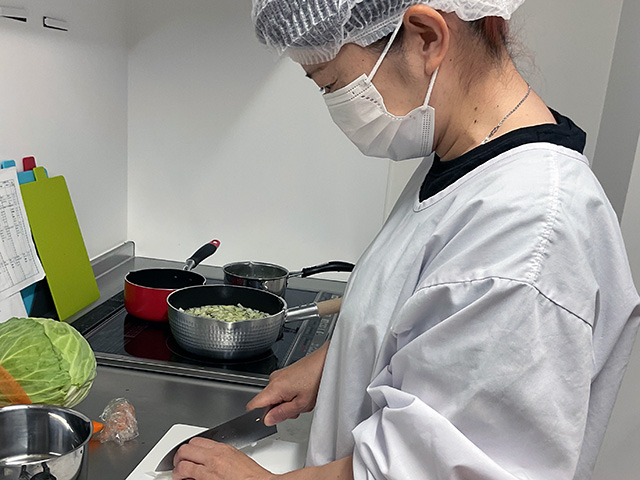栄養士・<small></small> かずみ 調理員について