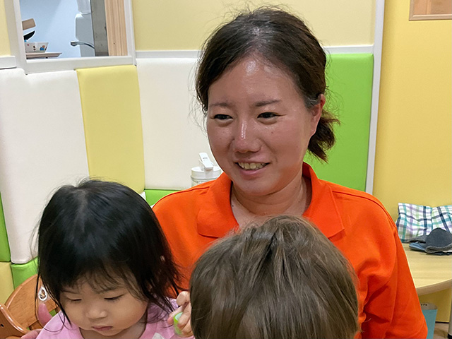 保育士・<small></small> ゆり 先生について