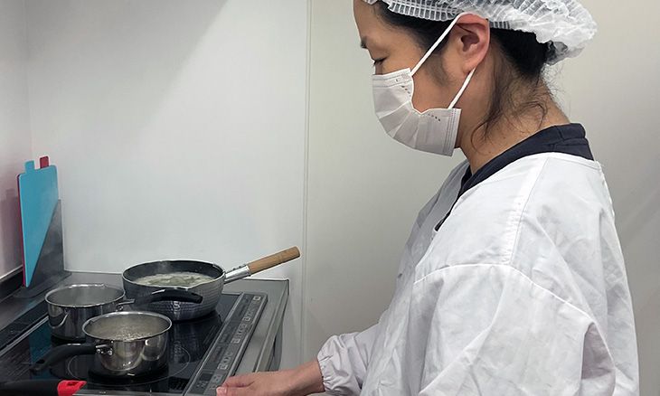 調理スタッフ・<small></small> かつこ 調理員について