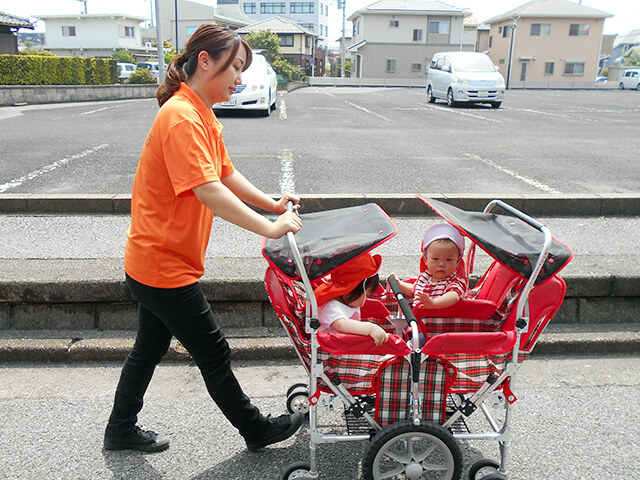 保育士・<small></small> ちか 先生について