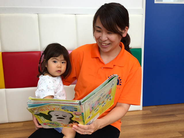 園長・稲員 菜摘子<small>(いなかず なつこ)</small> 先生について