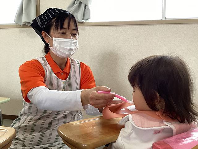 保育士・<small></small> ゆかり 先生について