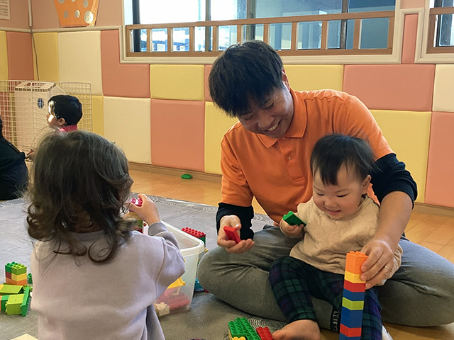 保育士・<small></small> ちひろ 先生について