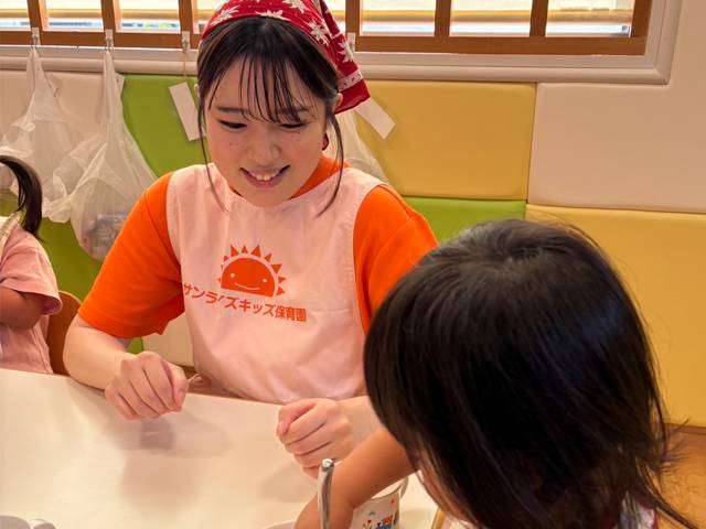保育士・<small></small> ひかる 先生について