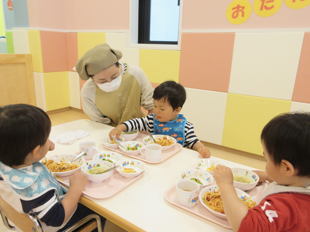 栄養士・<small></small> ひさよ 調理員について