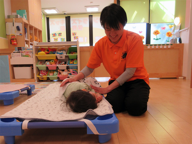 保育士・<small></small> ちほこ 先生について