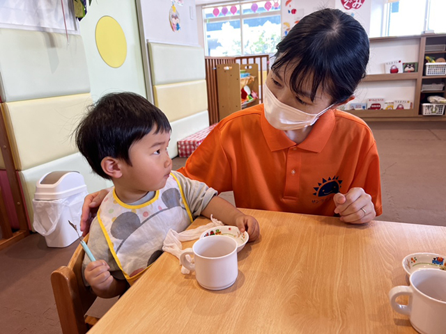 保育スタッフ・<small></small> なおこ 先生について