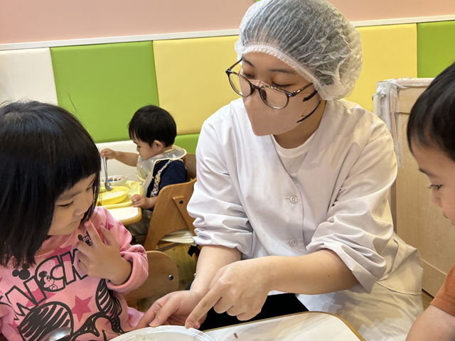栄養士・<small></small> ももこ 調理員について