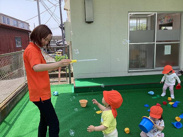 保育士・<small></small> あやめ 先生について