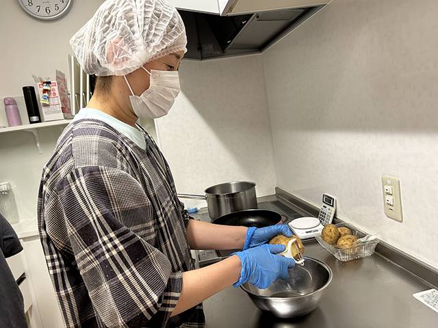 調理スタッフ・<small></small> まゆな 調理員について