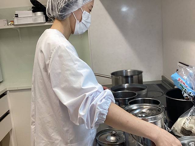 栄養士・<small></small> きぬこ 調理員について