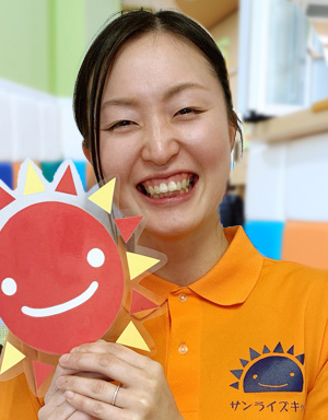 施設長									・<small></small> しおり 先生
