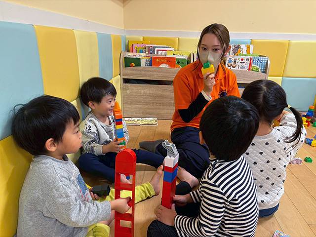 保育士・<small></small> あみ 先生について