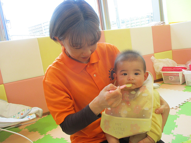 保育士・<small></small> みさと 先生について