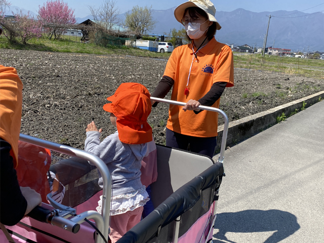 保育士・<small></small> たかこ 先生について