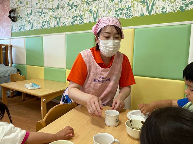 保育士・<small></small> まゆこ 先生について