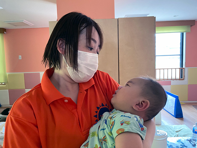保育士・<small></small> まゆこ 先生について