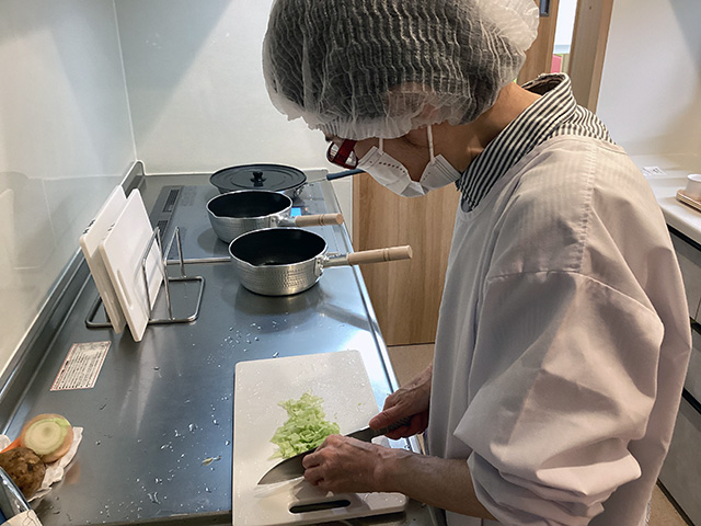 調理スタッフ・<small></small> さよこ 調理員について