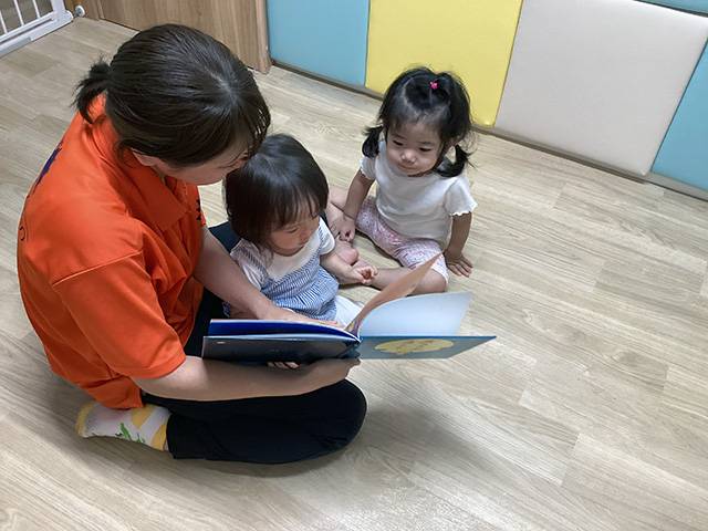 保育士・<small></small> かほ 先生について