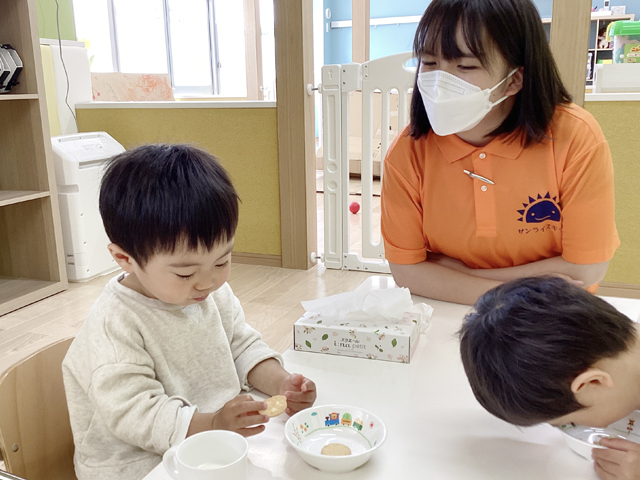 保育士・伊藤 梨生 先生について