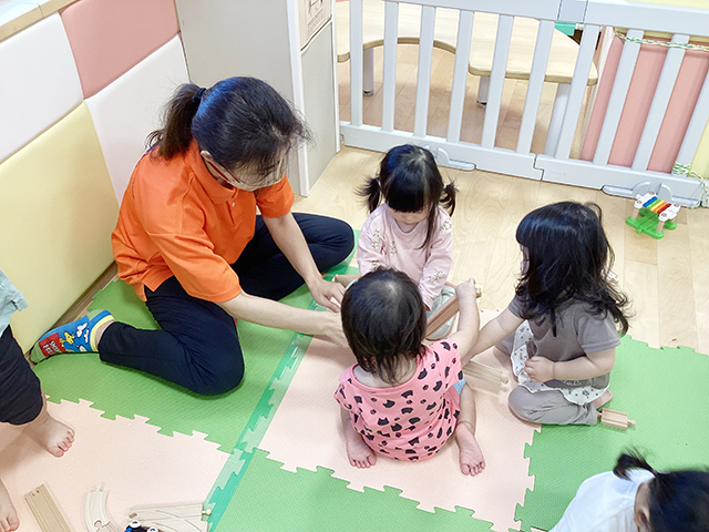 保育士・<small></small> ともみ 先生について