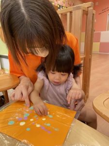 10月の壁面製作をしました🎃