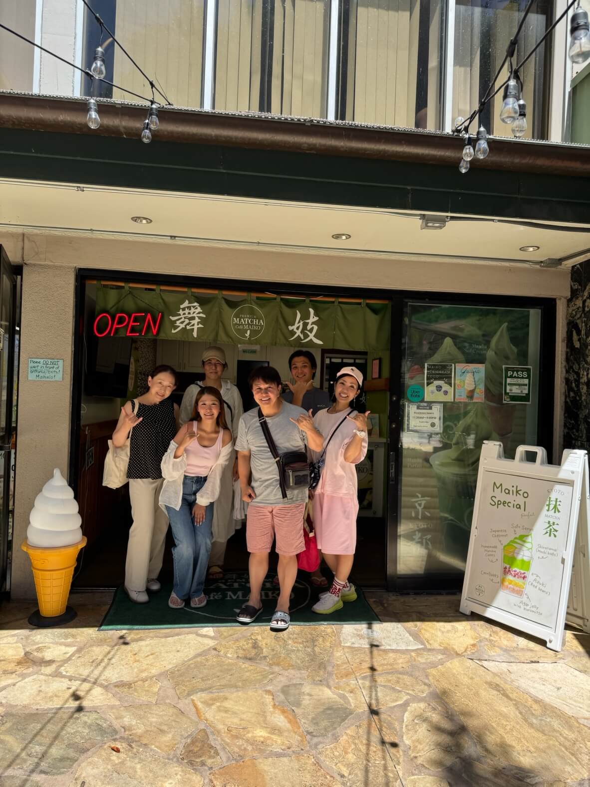 旅行メンバーでの食事