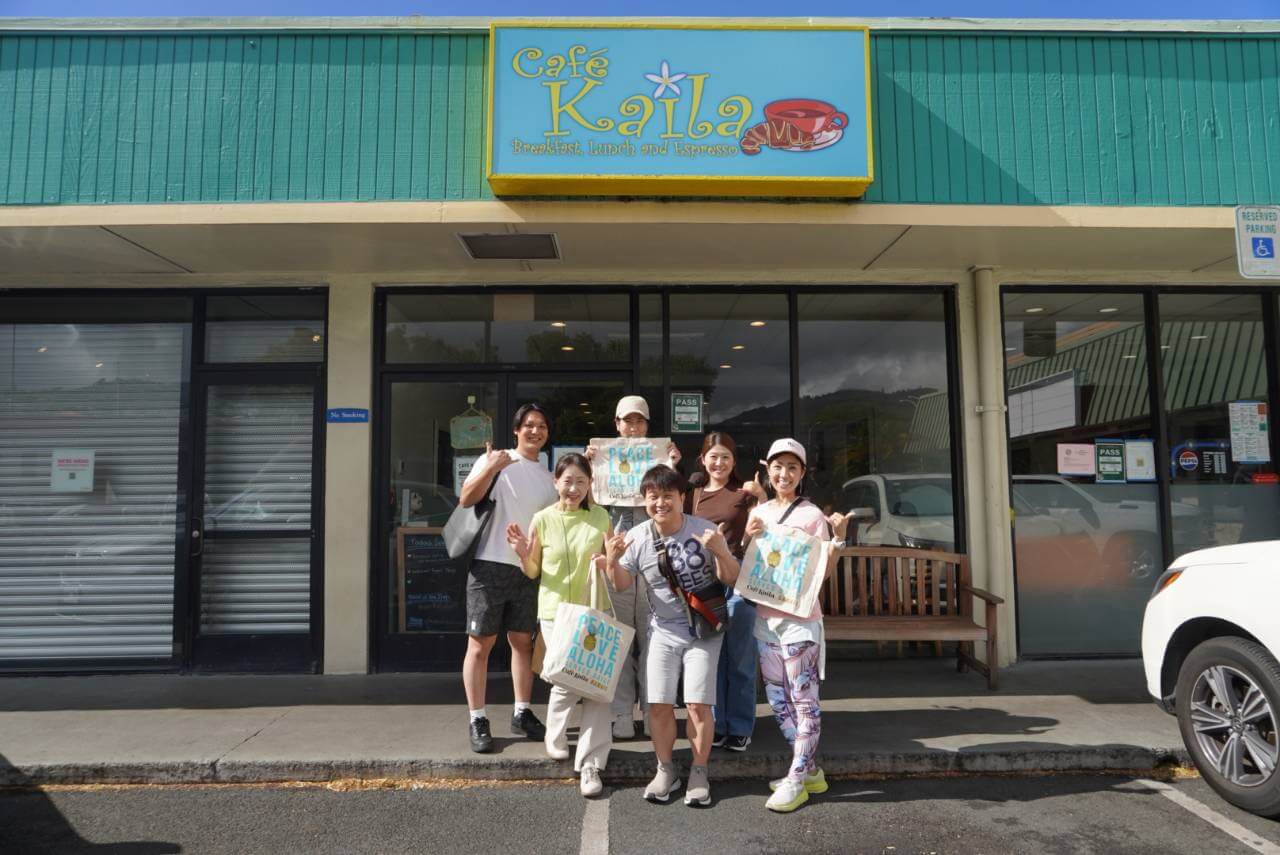 旅行メンバーの記念写真